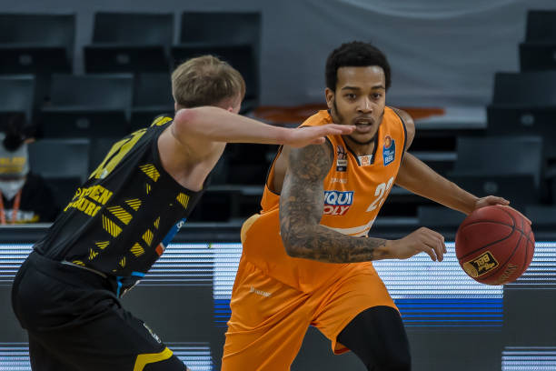 历史交锋与 历史交锋与