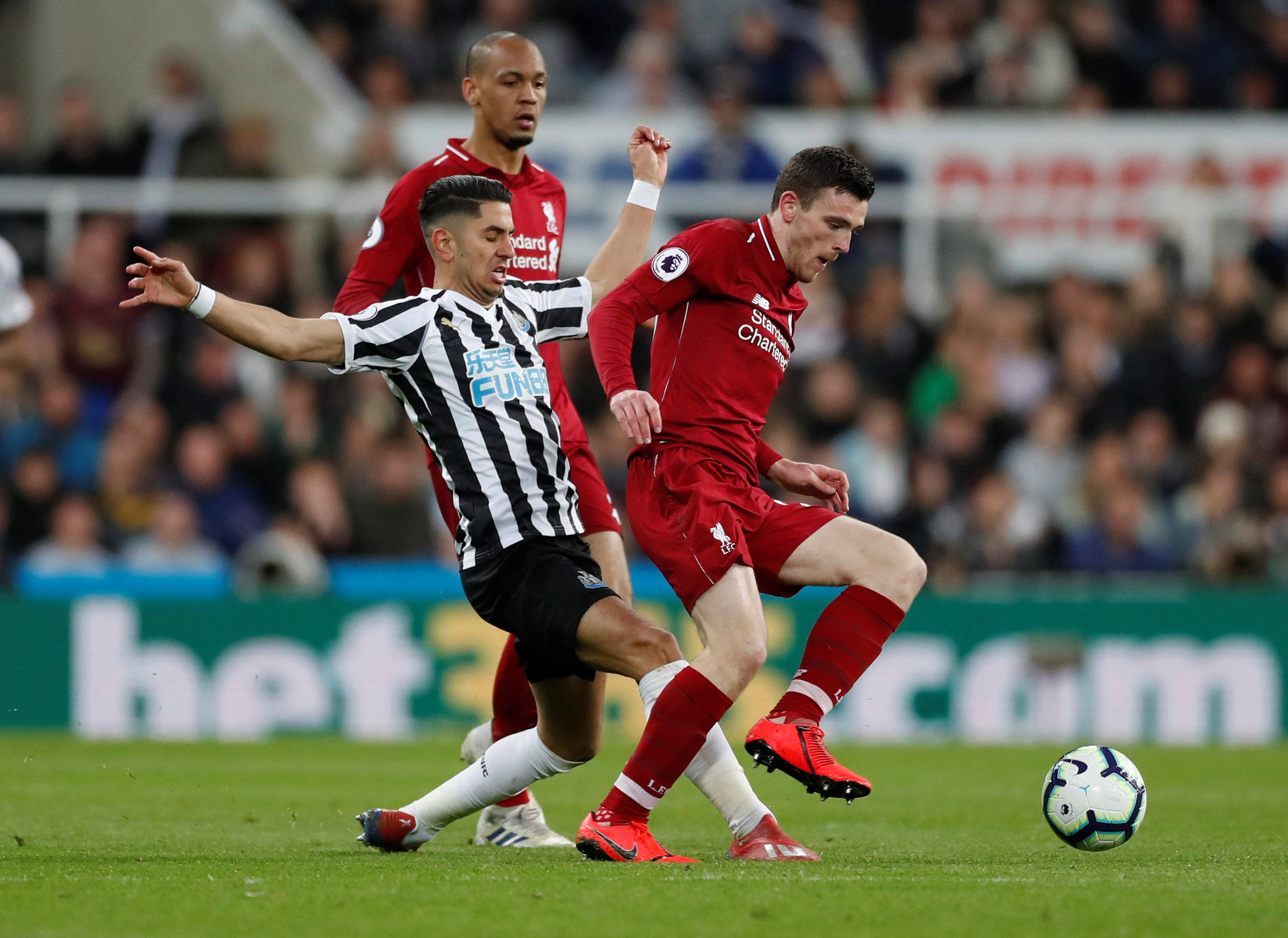 育代表团在 育代表团在